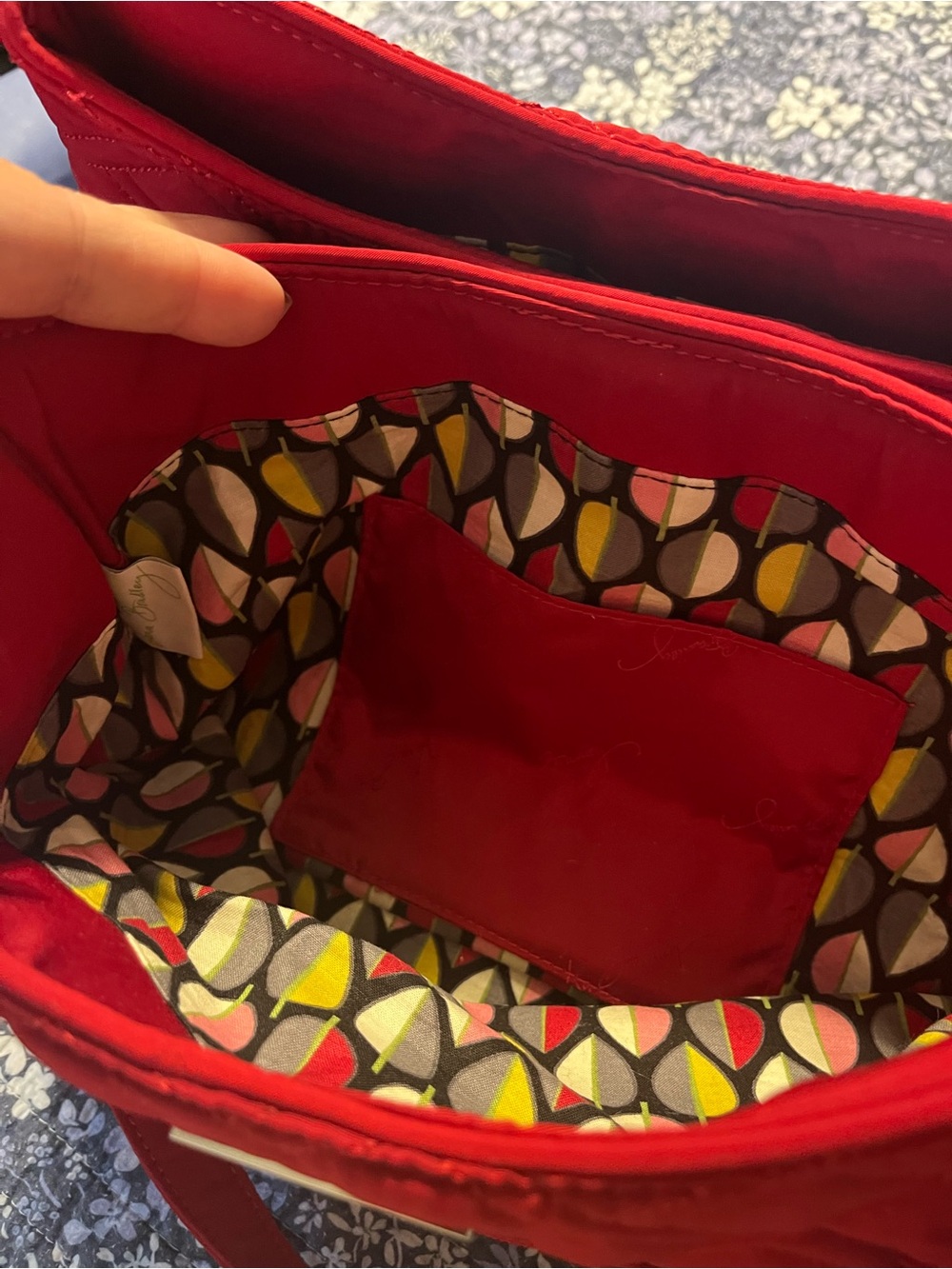 Vera Bradley Emily Bag Red Quilted Shoulder Bag - Picture 5 of 5